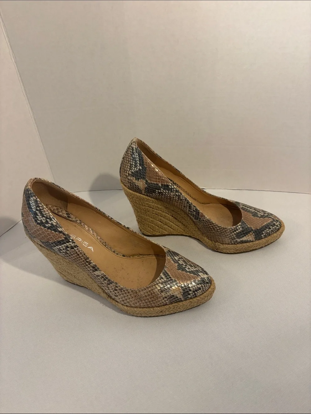 Via Spiga multi colored Snake-Print Espadrille Wedge heel pumps. Size 7.5